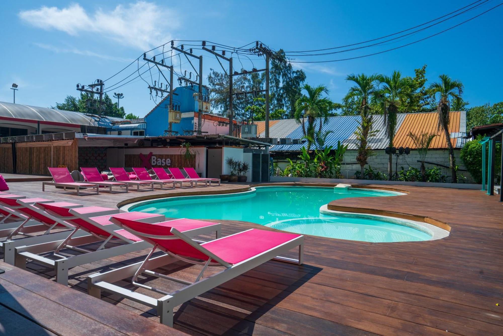 Base Party Hostel Ao Nang Exterior photo