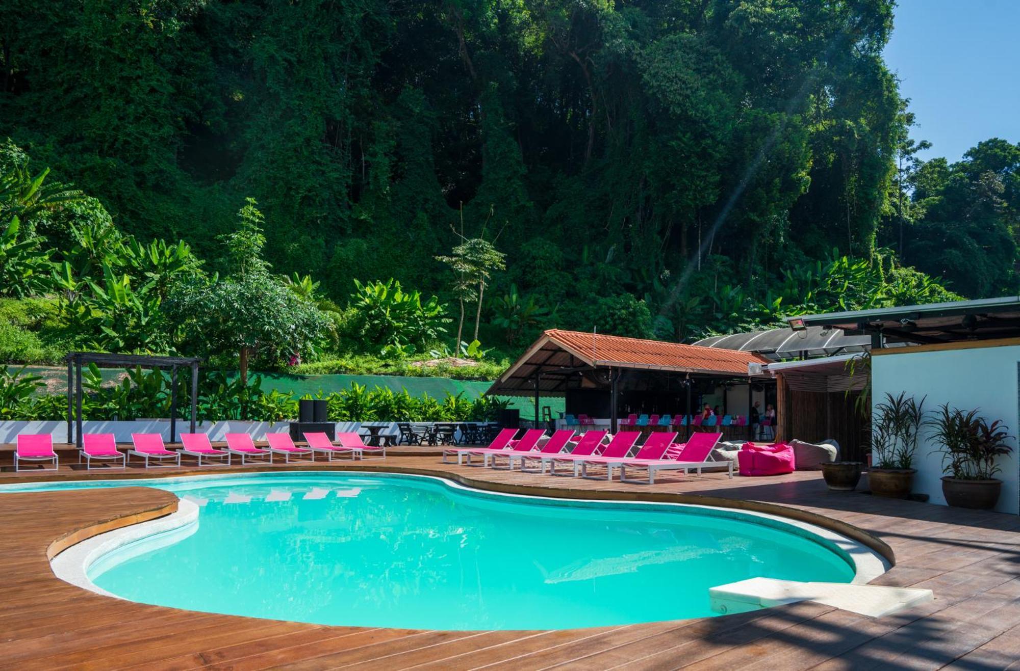 Base Party Hostel Ao Nang Exterior photo