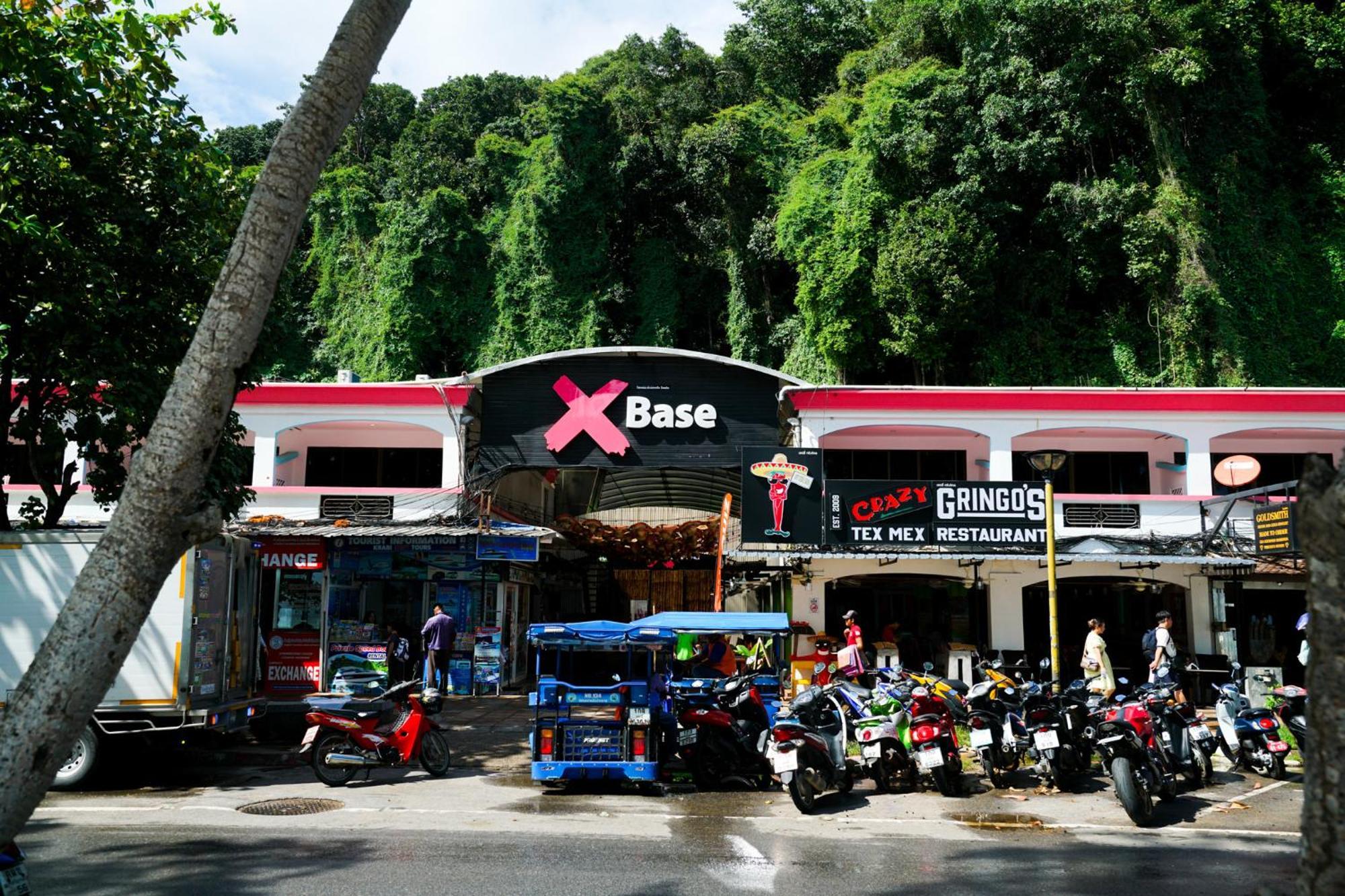 Base Party Hostel Ao Nang Exterior photo