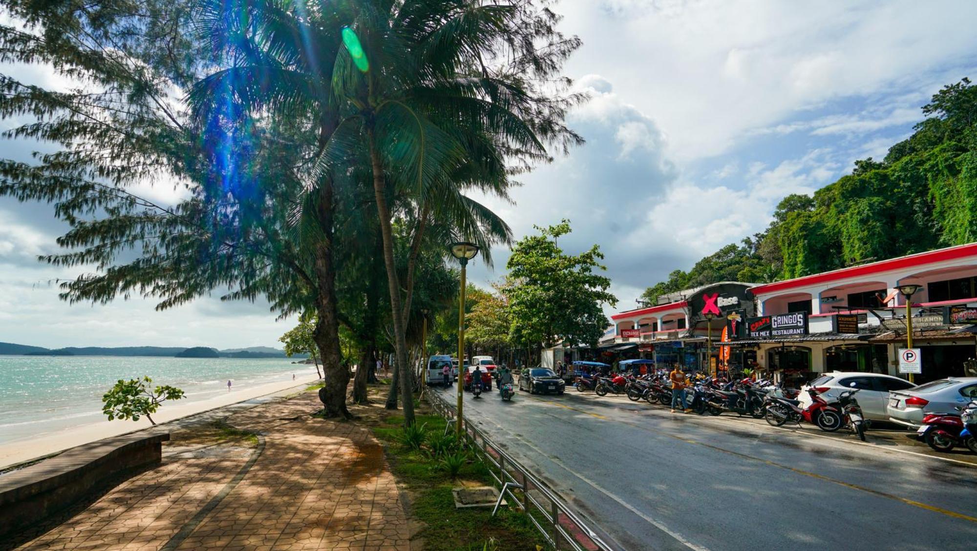 Base Party Hostel Ao Nang Exterior photo