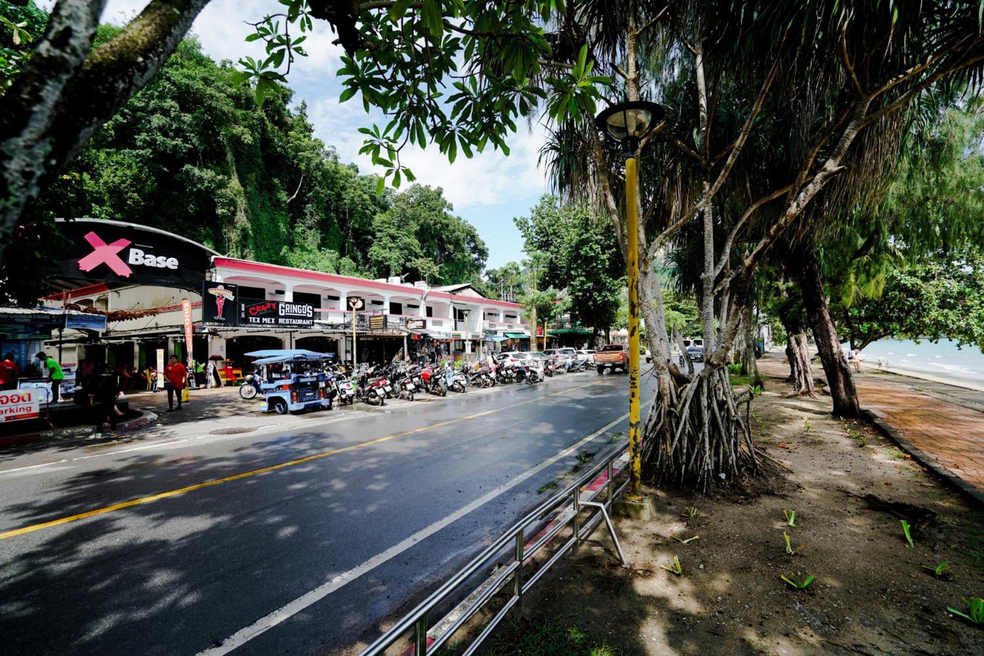 Base Party Hostel Ao Nang Exterior photo