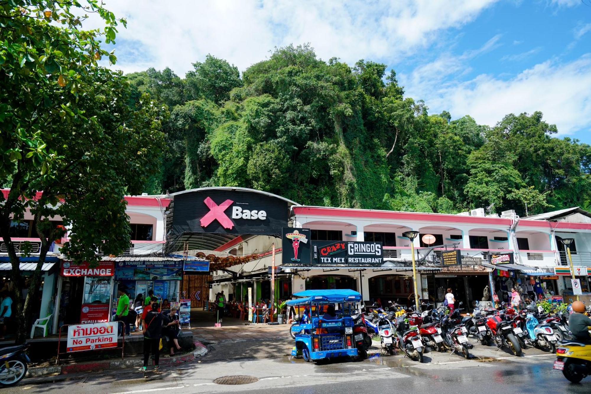 Base Party Hostel Ao Nang Exterior photo