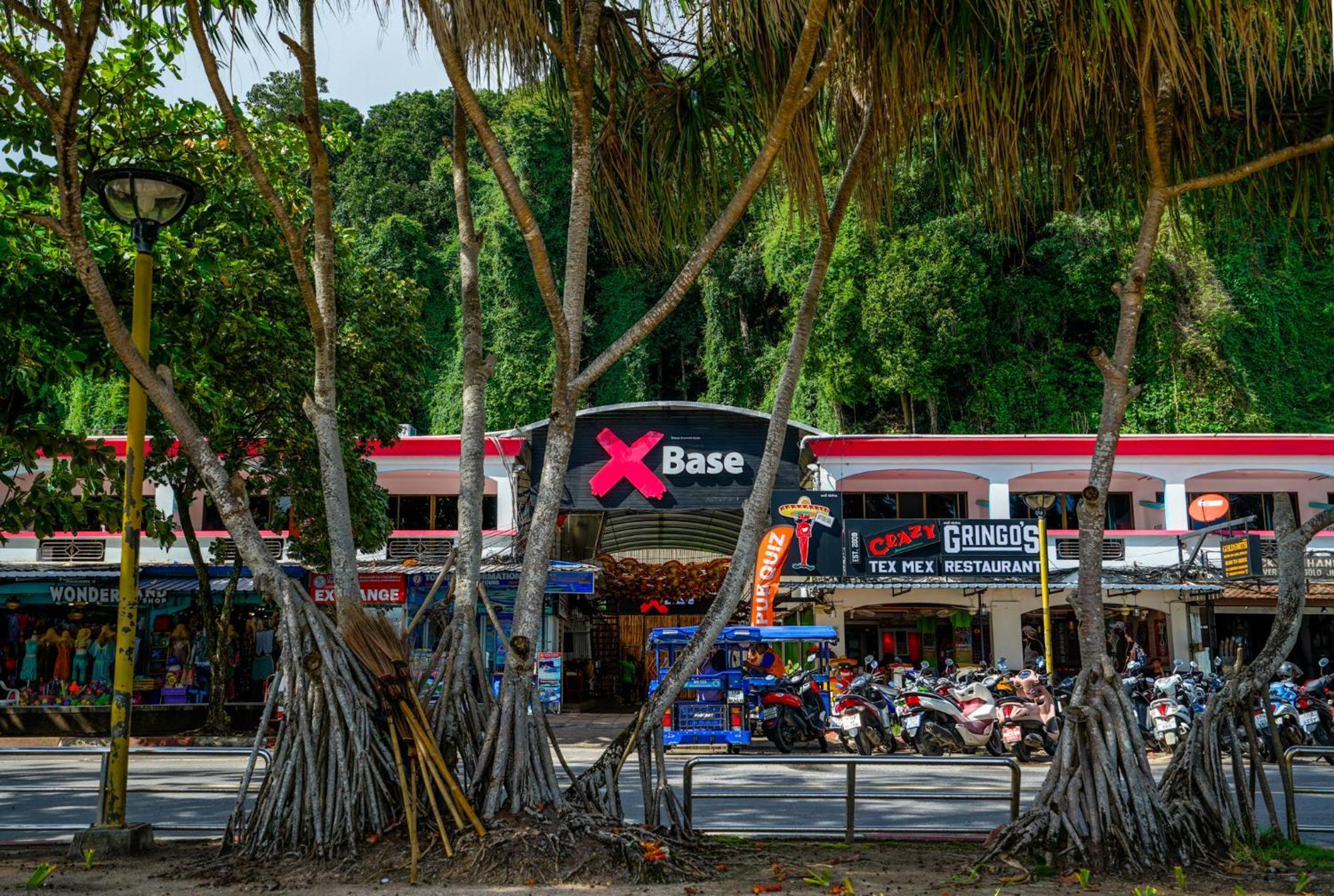 Base Party Hostel Ao Nang Exterior photo