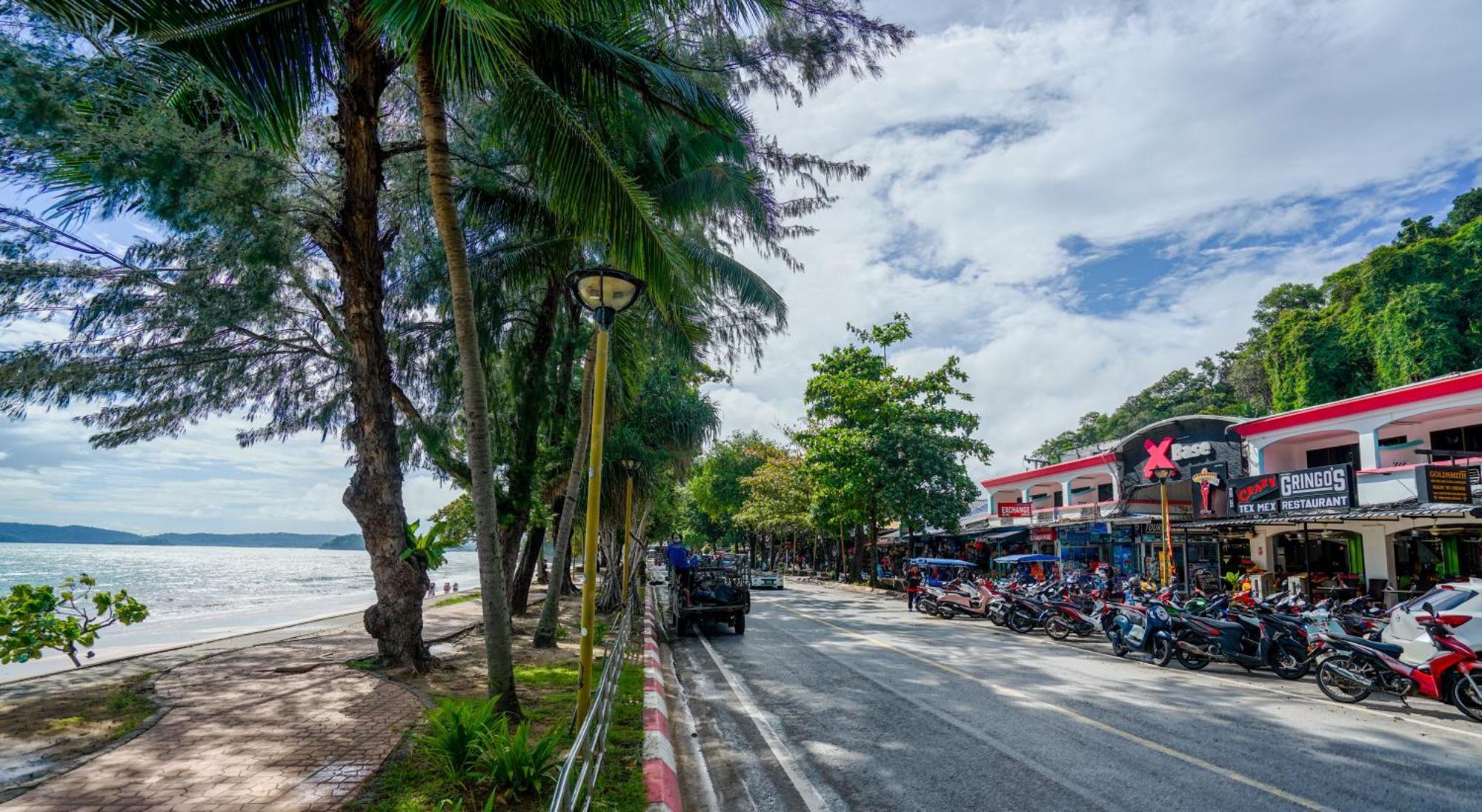 Base Party Hostel Ao Nang Exterior photo
